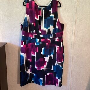 Ellen Tracy size 20 sleeveless midi dress with multiple colors.Gold metal detail